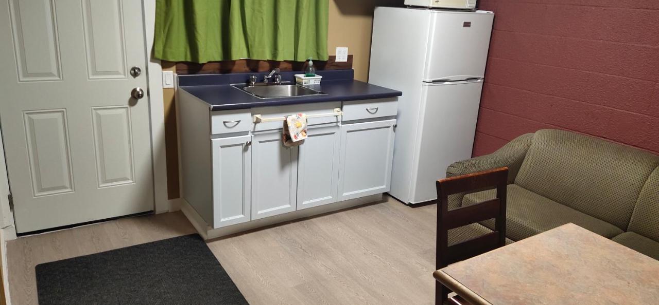Gold Pan Motel 2*