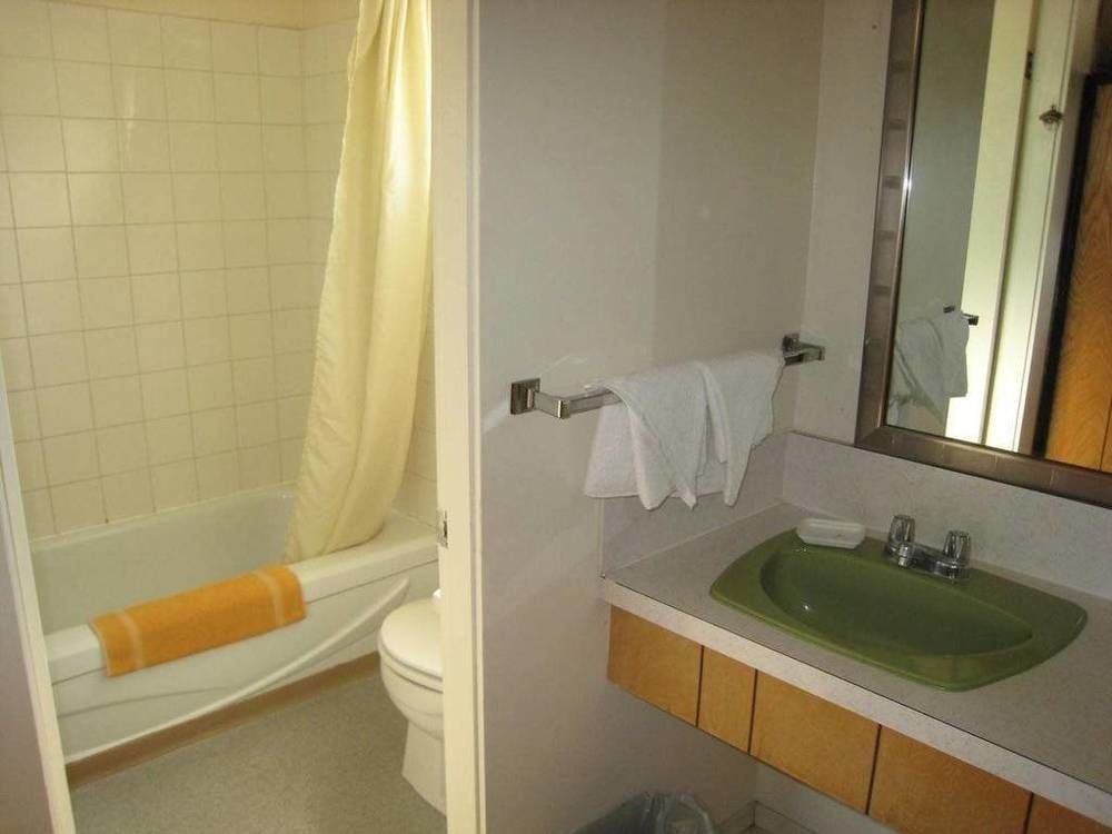 Gold Pan Motel 2*